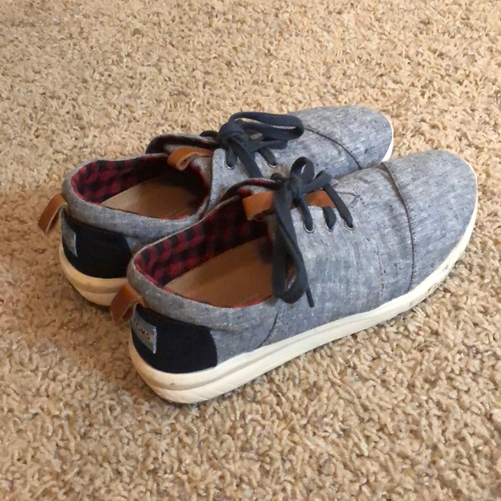 Toms